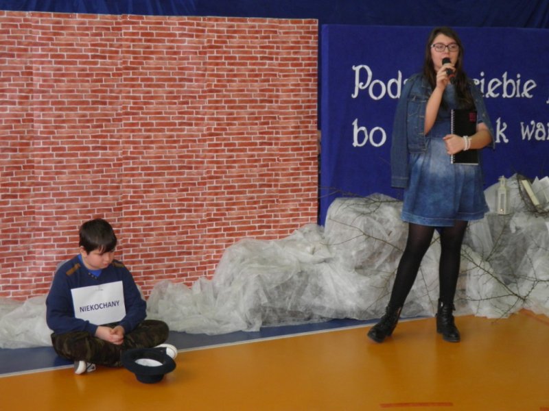 Przedstawienie "Niekochany"